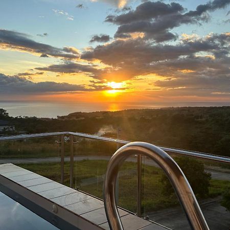 Casa Amores: Camaya Coast Mariveles Extérieur photo