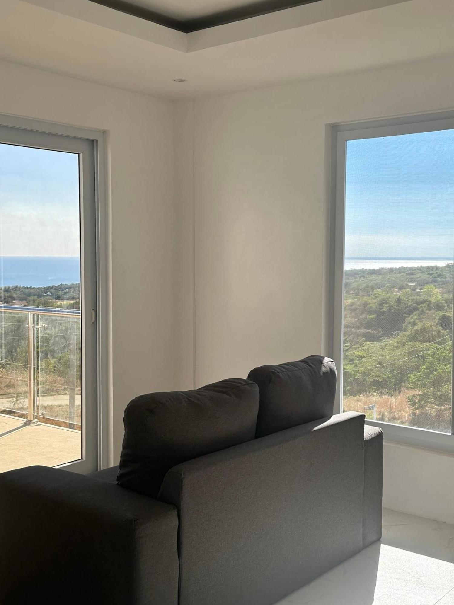 Casa Amores: Camaya Coast Mariveles Extérieur photo